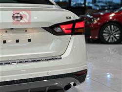 نیسان ئەلتیما